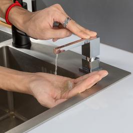 Дозатор жидкого мыла Gappo G404