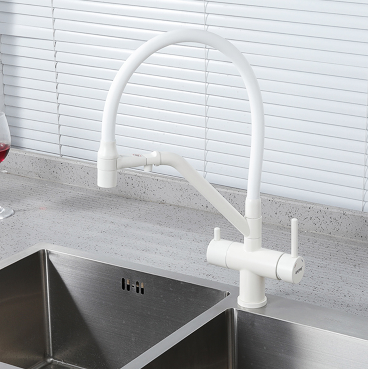 Смеситель для кухни с гибким изливом Gappo G4398-88